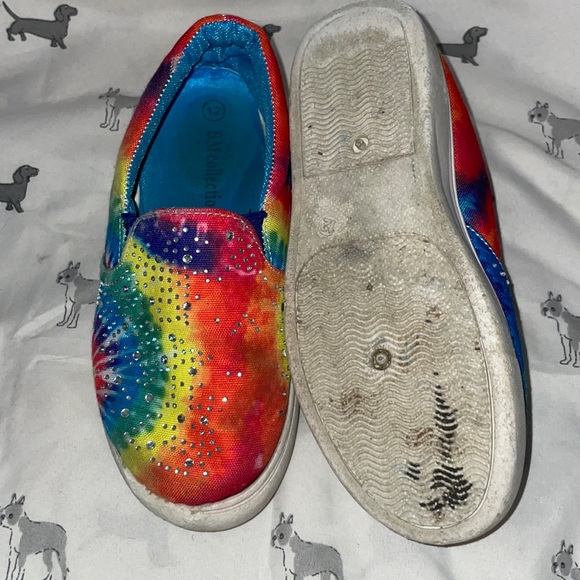 Little Girl’s Shoes. Very pretty and fun. Size 12. - Picture 3 of 4